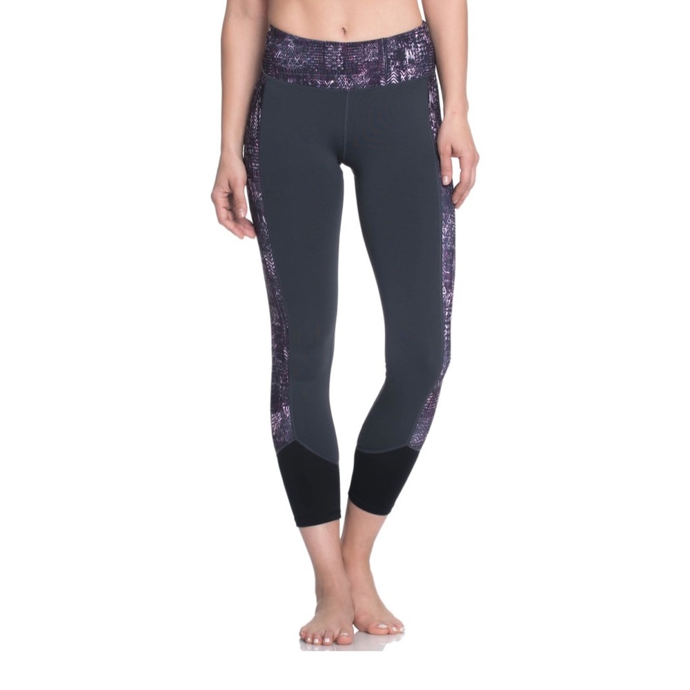 NWOT GAIAM Purple Print Leggings